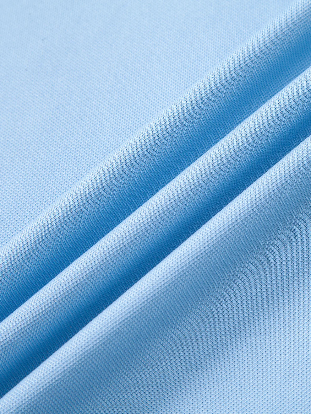 Polo con cuello a rayas en contraste